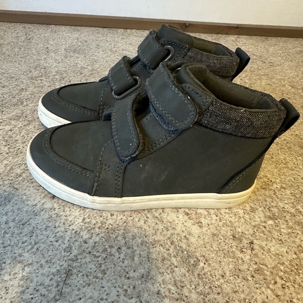 Cat & Jack Kids boys High-Top Sneakers boots  - Dark Gray size 10